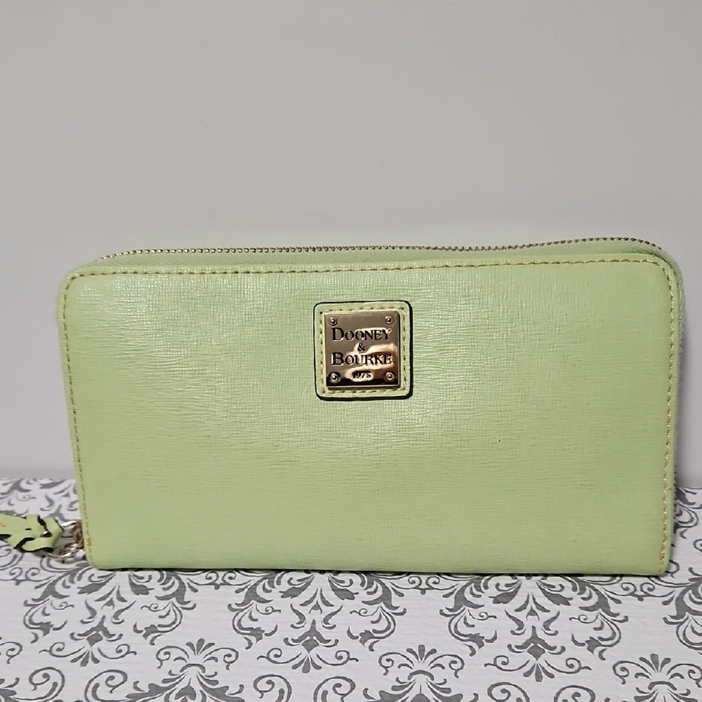Dooney & Bourke Green Leather Wallet with Zip Closure